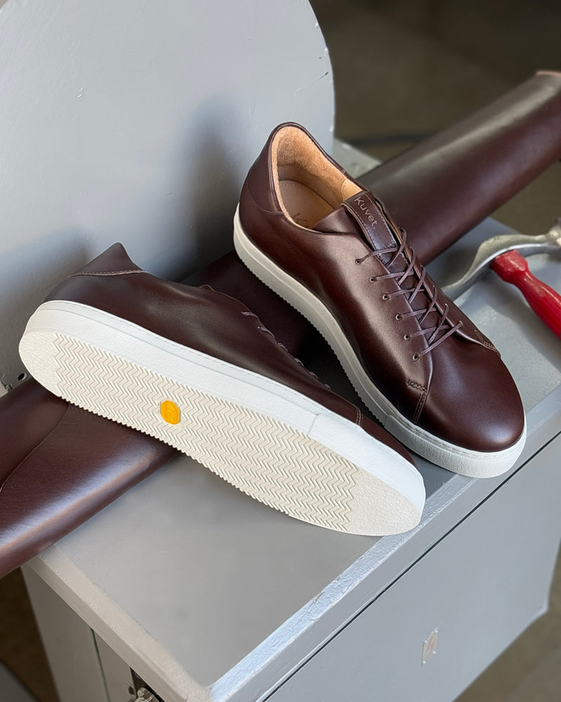 Sneakers VS Brown