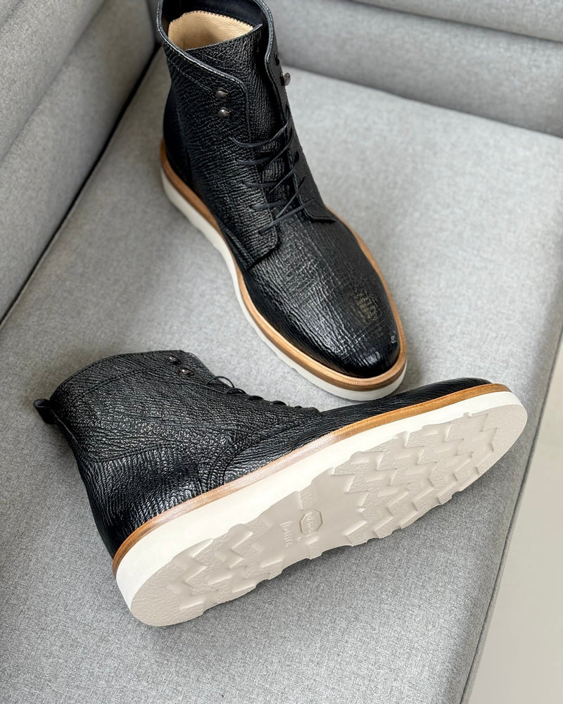 Boots CB Shark
