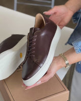 Sneakers VS Brown